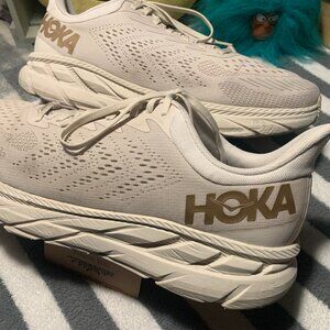 Men's Size 12.0 (2E) HOKA One One "Clifton 7" Shoe Desert Sand w/ Gold Trim